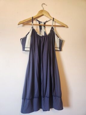 Lululemon No Limits Tank Top White/Cadet Blue Size 12 EUC Yoga Running Jogging